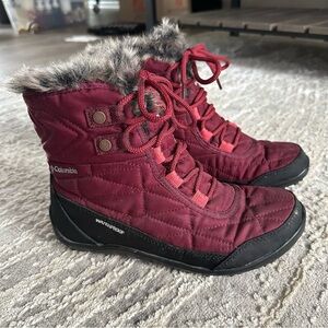 Columbia Women's Quilted Burgundy Winter Boots